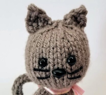 Little Knit Kitten