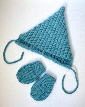 Pattern: knitted pixie bonnet hat and mittens