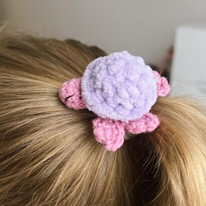 Turtle hair tie