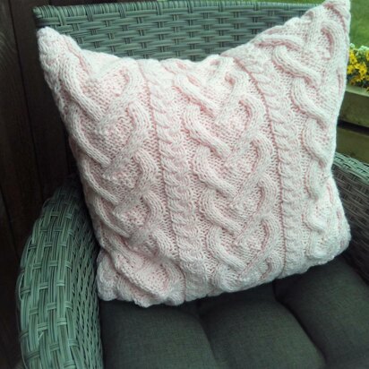 Cabled heart chain pillow