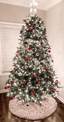 Peppermint Swirl Tree Skirt