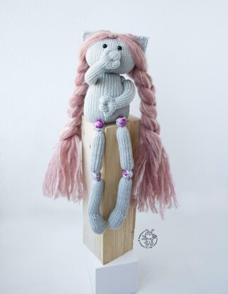 Beads jointed cat doll