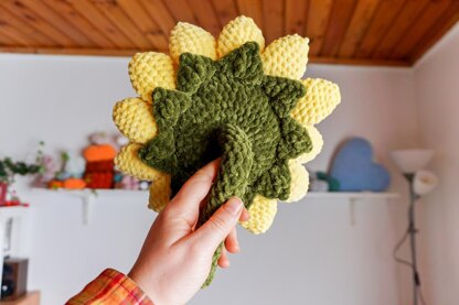 Sunflower amigurumi fidget toy