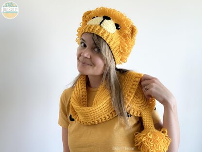 The Roaring Lion Hat and Scarf