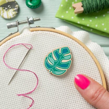 Hawthorn Handmade Monstera Leaf Magnetic Needle Minder