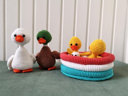 Amigurumi ducks