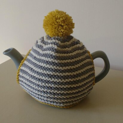 Titchy Pom Pom Tea Cosy