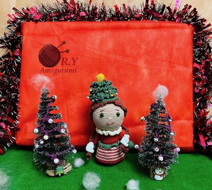 Amigurumi Christmas recycle doll