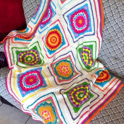 Boxed Floral Squares Blanket Pattern