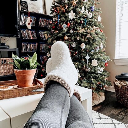 Snowed In Cabin Slippers