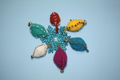 Beaded Cable Christmas Ornaments