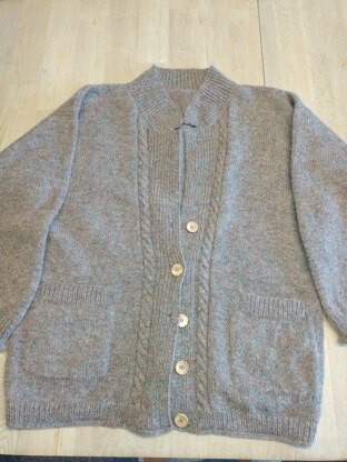 BETTYHILL, lady cardigan in Shetland Wool