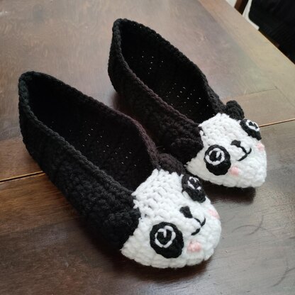 ADULT PANDA SLIPPERS