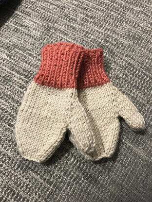 Emily mittens, 20 months, first size
