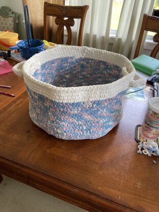 Dip Edge Grey Crochet Basket in Bernat - Downloadable PDF | LoveCrafts