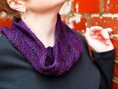 Squishy Spiral Cowl