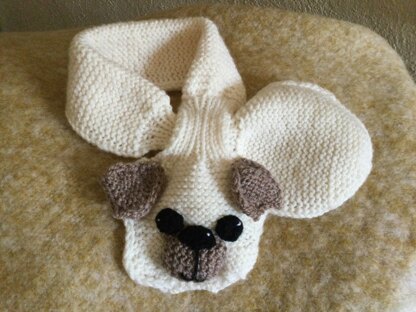 Dog keyhole scarf