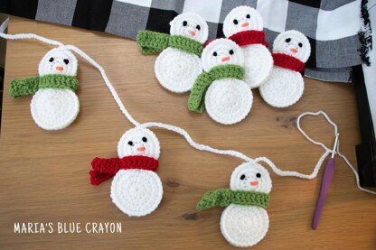 Snowman Garland Crochet pattern by Maria's Blue Crayon