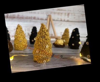 Christmas Tree Ferrero Rocher Cover Knitting Pattern