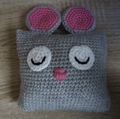 Häkelanleitung Kuschelkissen Maus