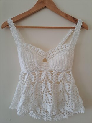 Crochet Bustier top Crochet pattern by Fabiana Correa | LoveCrafts