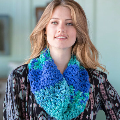 Uniquely You Calypso Cowl in Red Heart Mixology Solids, Prints and Swirl - LW4911-2 - Downloadable PDF