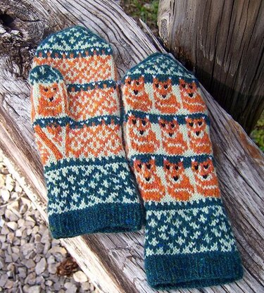 Tiny Foxes Mittens