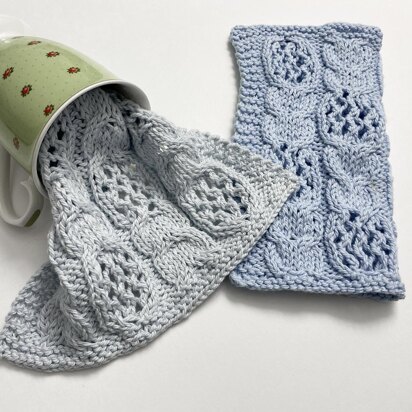 Cables & Lace Dishcloth - knitting pattern