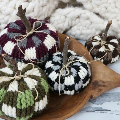 Bulky & Quick Plaid Pumpkins