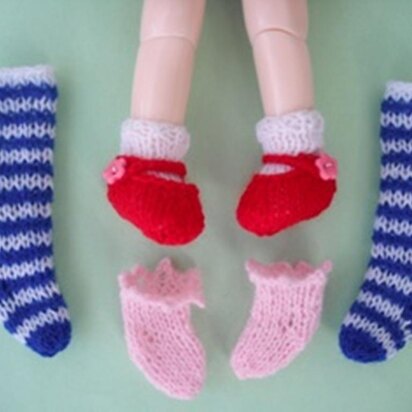 Shoes and socks for small bjd doll