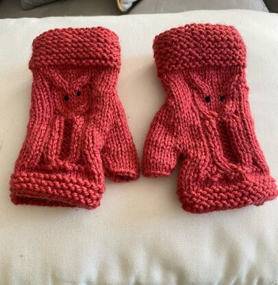 Owl fingerless gloves