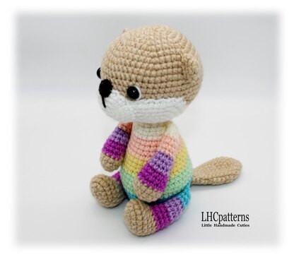 Otho the Otter Crochet Pattern