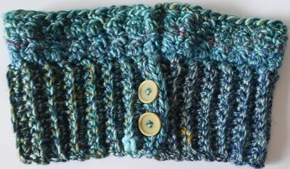 Textured Button Cowl