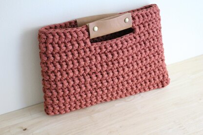 Chelsea Clutch Crochet Pattern