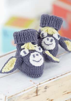 Babies Bootees in Sirdar Snuggly Baby Bamboo DK - 4586 - Downloadable PDF