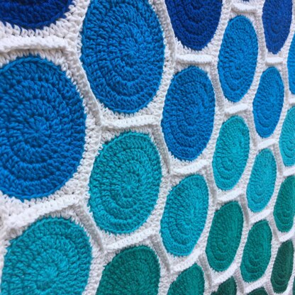 Rainbow Honeycomb blanket