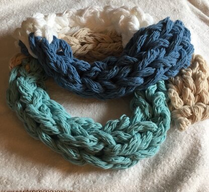 Finger-Arm knit scarf
