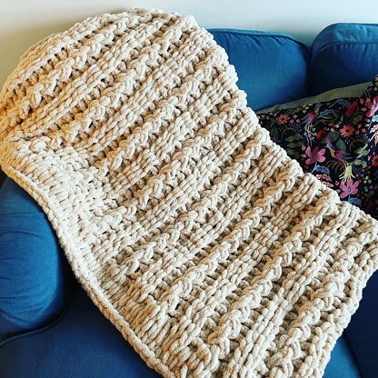 Hitch Knot Blanket