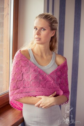 Knitted wool shawl "Mia"