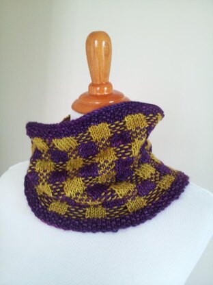 Book Club Cowl