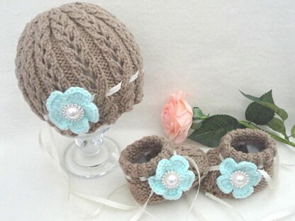 Knitted Baby Set Baby Cap and Baby Shoes