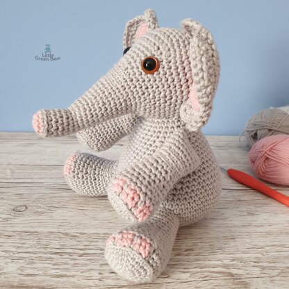 Eva the Elephant - US Terminology - Amigurumi