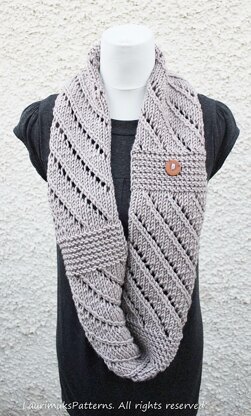 Weekender infinity scarf