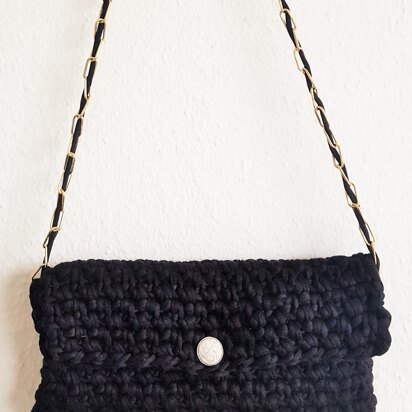 Crochet Shoulder Clutch