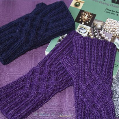 Diamond Fingerless Gloves