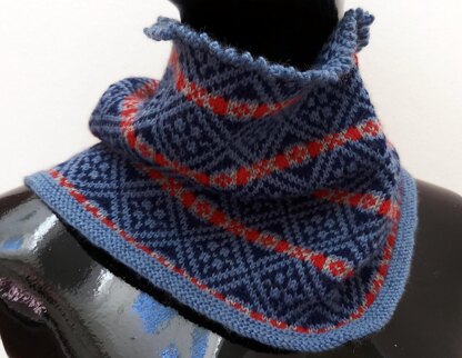 Fair Isle Diamonds Cowl