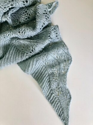 Tumbling Waves Shawl