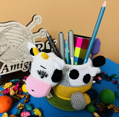 Amigurumi joyful cow pencil case