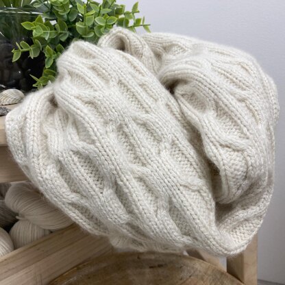 Wavy Stream cowl