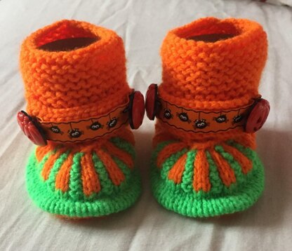 Halloween Hat, Booties, Cardi, Nappy Cover 3-6mths and 6-9mths